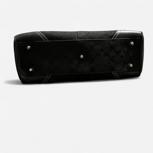 Coach - Picture 5 of 10